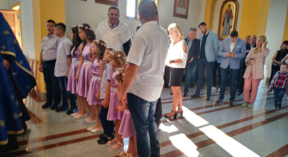 dodik kum devet djece (1).jpg